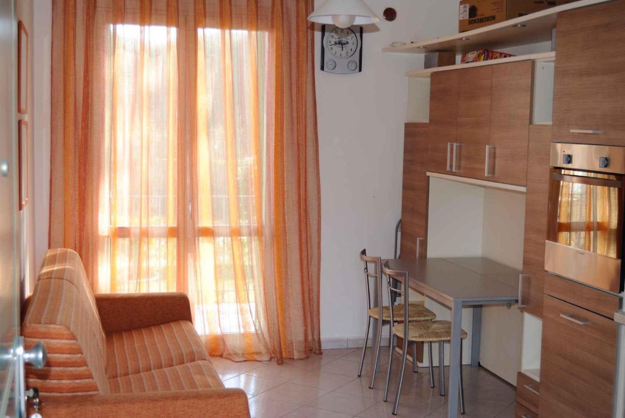 Apartment In Marina Di Massa - Toskana 24103 외부 사진